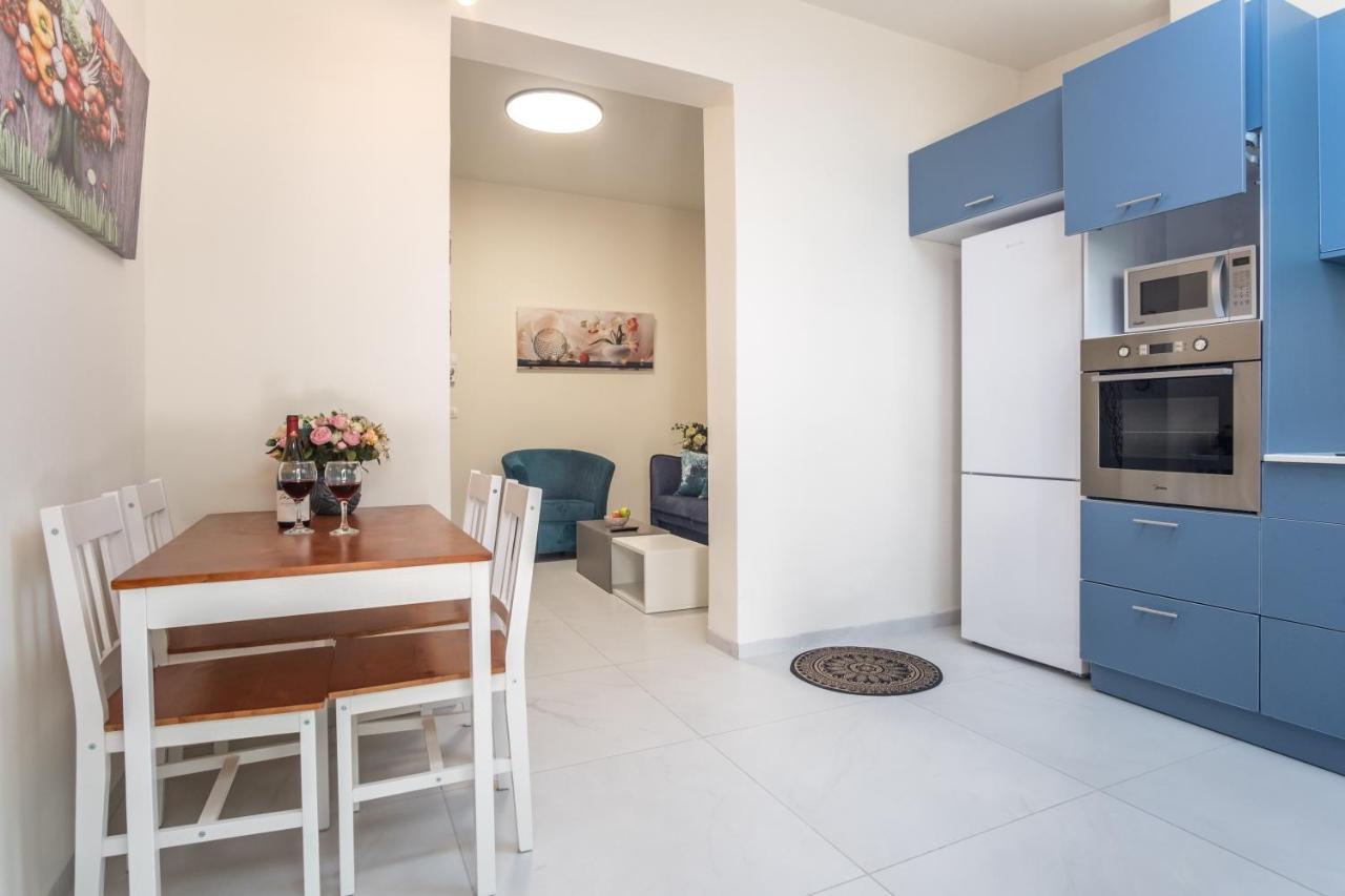 Port City Haifa - Luxury Apartments 50 Mtrs From The Beach Zewnętrze zdjęcie